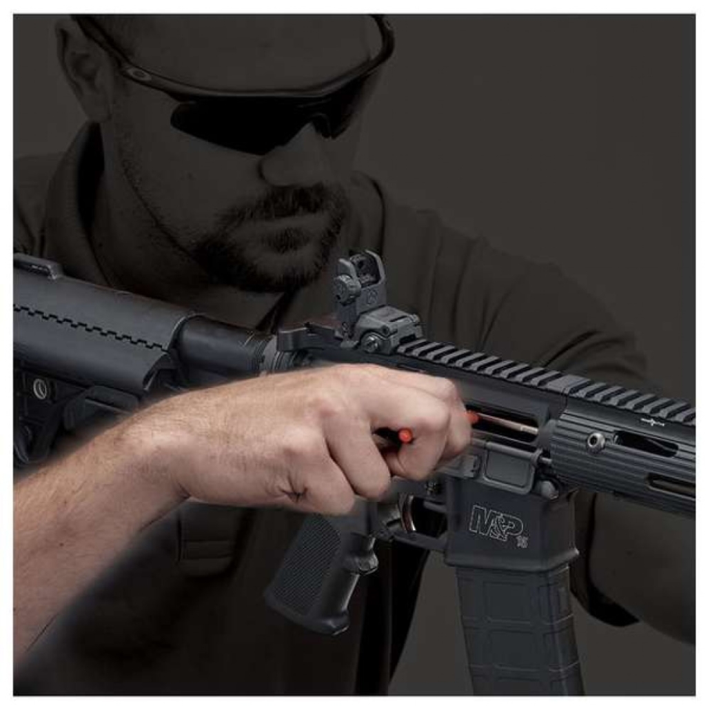 Hornady Rapid Rack AR-15 (223) säkerhetsflagga som snabbt avlägsnas med en hand genom att dra bak bolten."Grip it and rip it"