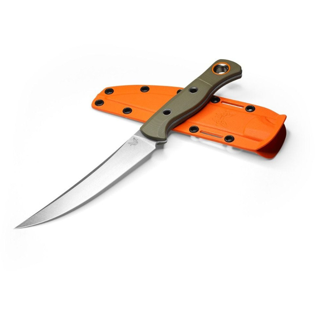 Benchmade 15500-3 Meatcrafter FB är en mångsidig kniv för jakt, slakt och matlagning. Ett fantastiskt verktyg som följer med hela vägen från skog till bord.