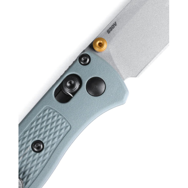 Benchmade 533SL-07 Mini Bugout Prisbelönade Bugout-modellen är redan en ikon i knivvärlden. Lätt & mångsidig design, kvalitetsstål och Benchmades Axis-lock.