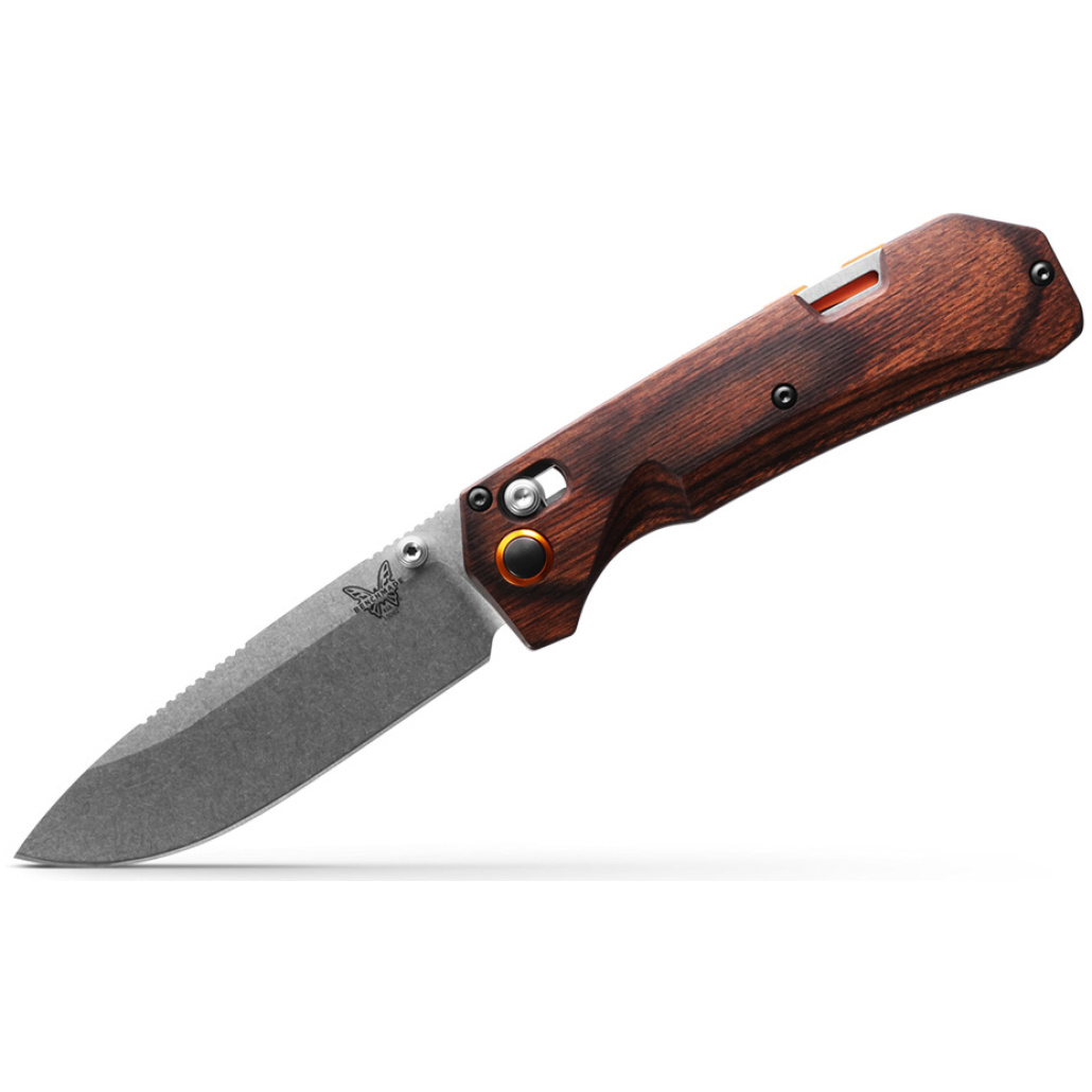 Benchmade 15062 Grizzly Creek en jaktkniv av bästa kvalité. Ultimat verktyg som varje jägare bör ha med i packningen. CPM-S30 stål och trägrepp.