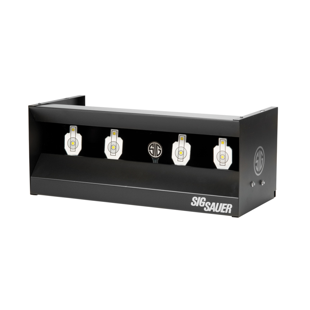 Sig Sauer Quad Shooting Gallery är ett självmarkerande plåtmål med magnetlås. Det runda målet i mitten får övriga figurer att åka upp igen. Max 10joule.