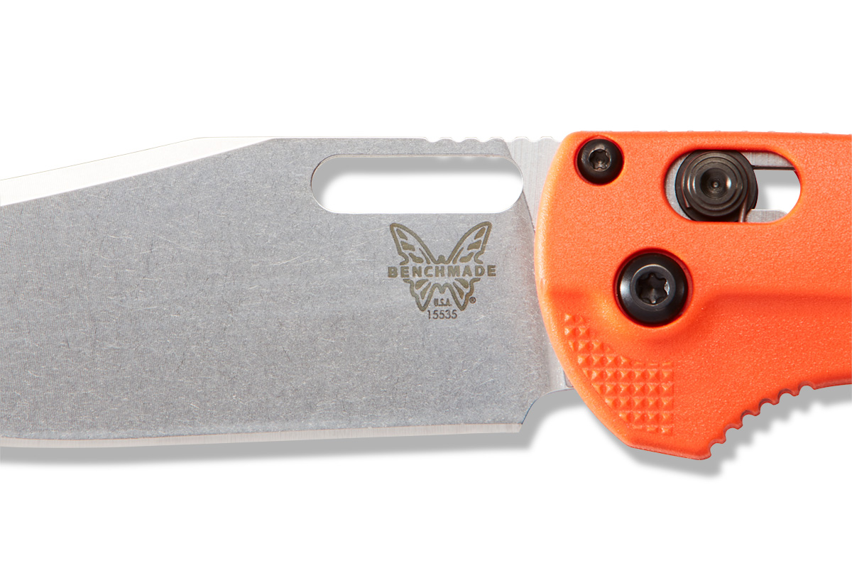 Benchmade 15535 Taggedout en jakt inspirerad kniv för jägare som prioriterar vikten på packningen En lätt och smal fällkniv klarar alla uppgifter ute i fält Made in USA.