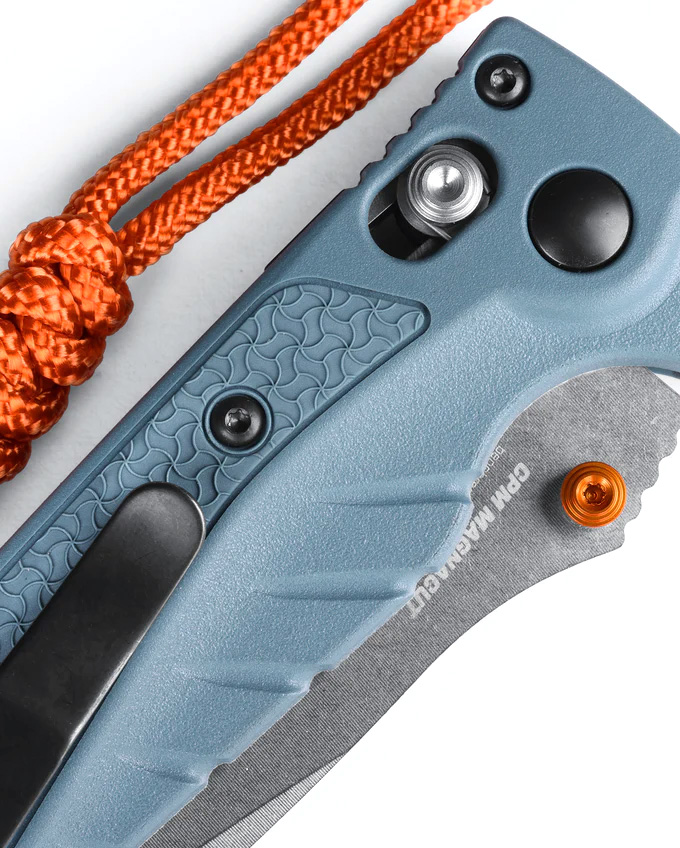 Benchmade 18065 Mini Adira Tillhör en specialkollektion med knivar av premiumsegmentet designade för att möta behoven hos fiskare och utomhusentusiaster.