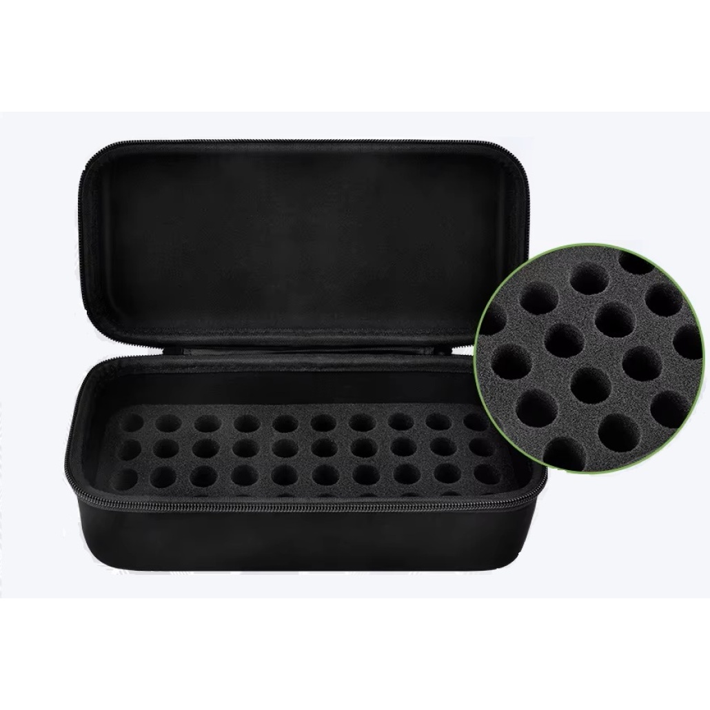 Förvaringsväska Co2 patroner En mycket praktisk och funktionell förvaringsväska som rymmer 40st 12gr Co2 patroner! Enskilda fack för varje patron!